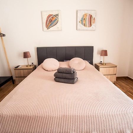 Explore Greece From Comfortable City Centre Apartment Chalkís Exteriér fotografie